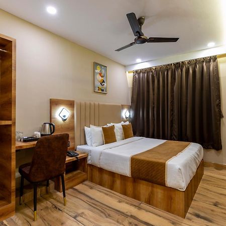 Hotel Zara International Mumbai  Buitenkant foto