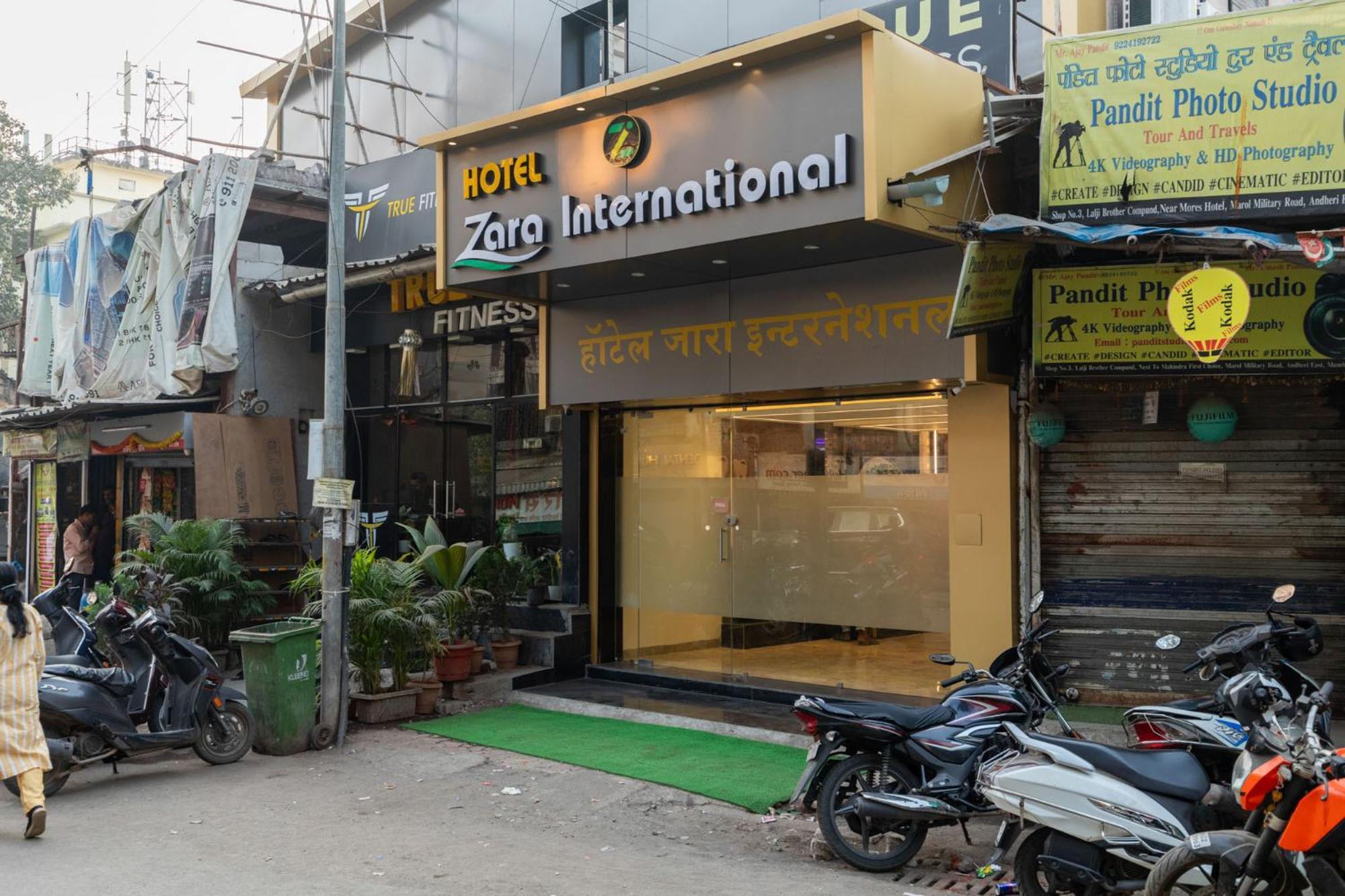 Hotel Zara International Mumbai  Buitenkant foto